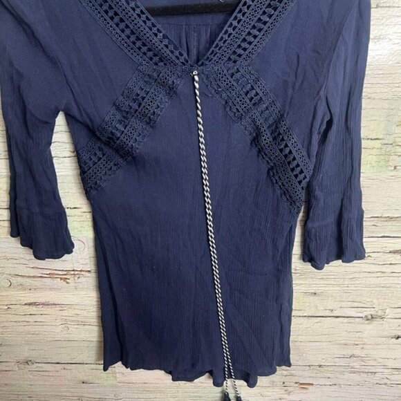 Molly Bracken Navy Blouse with Lace Detail size xs - Picture 2 of 7